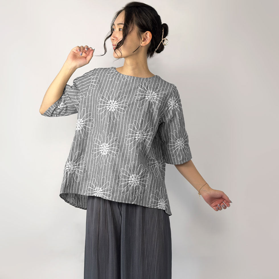 フラワー刺繍ストライプチュニック