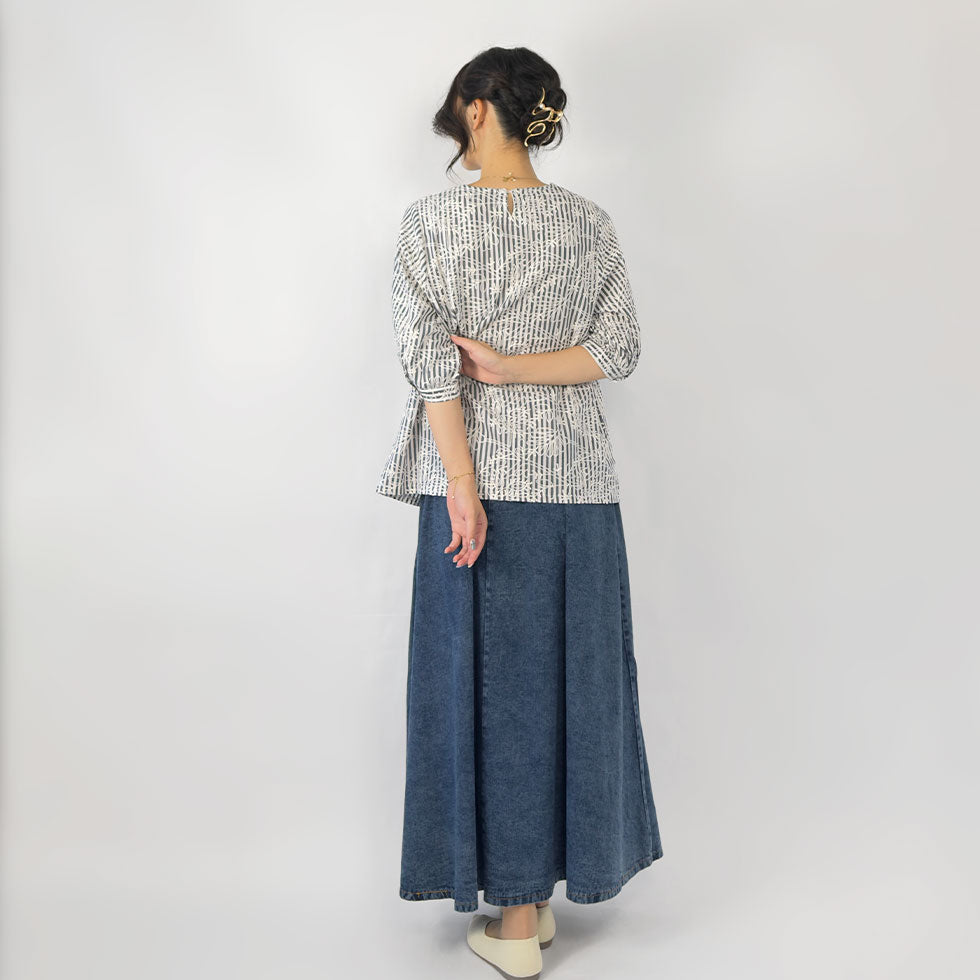 ストライプ花柄刺繍プルオーバーブラウス