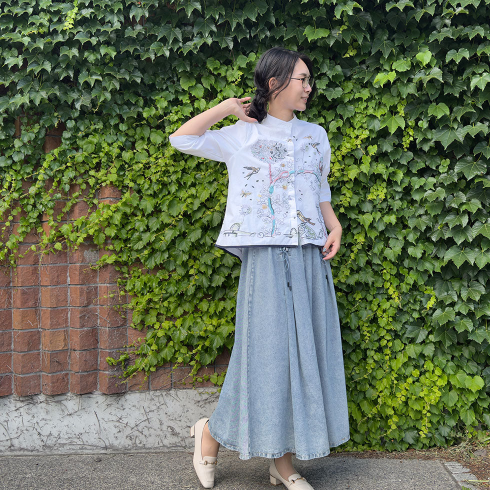 アート刺繍ノーカラーリラックスフィットブラウス