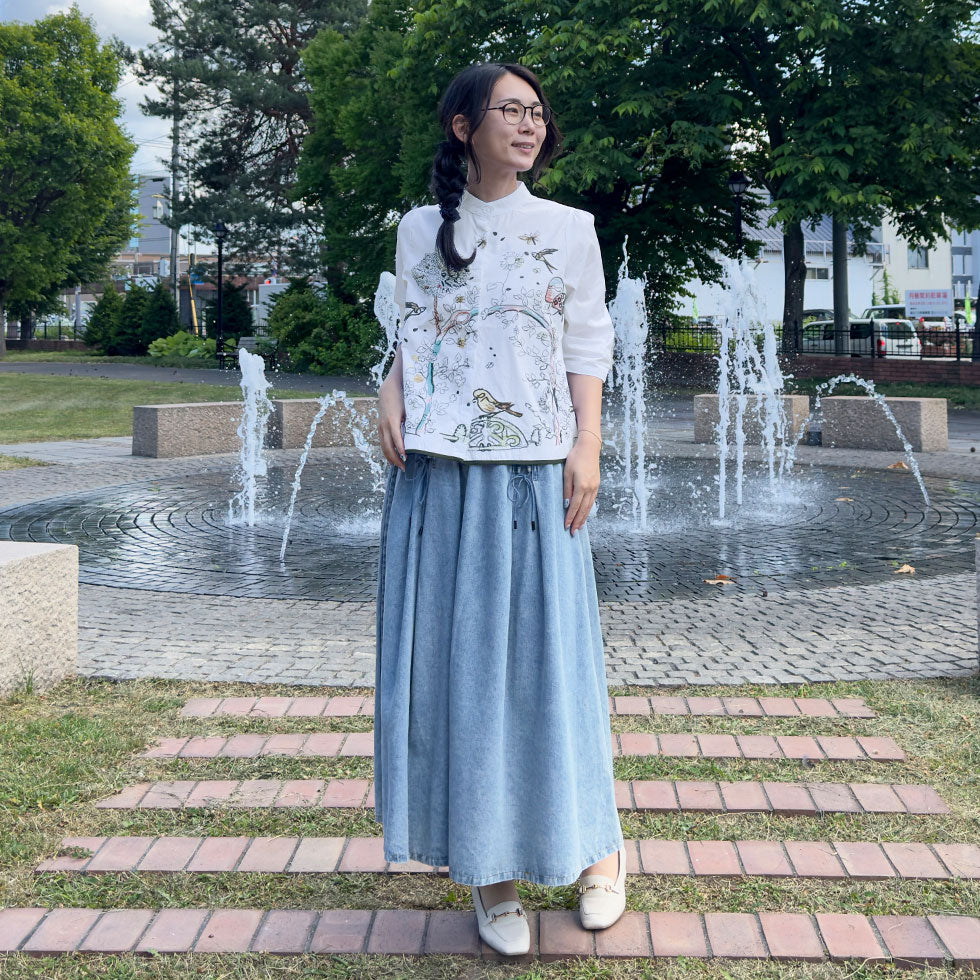 アート刺繍ノーカラーリラックスフィットブラウス