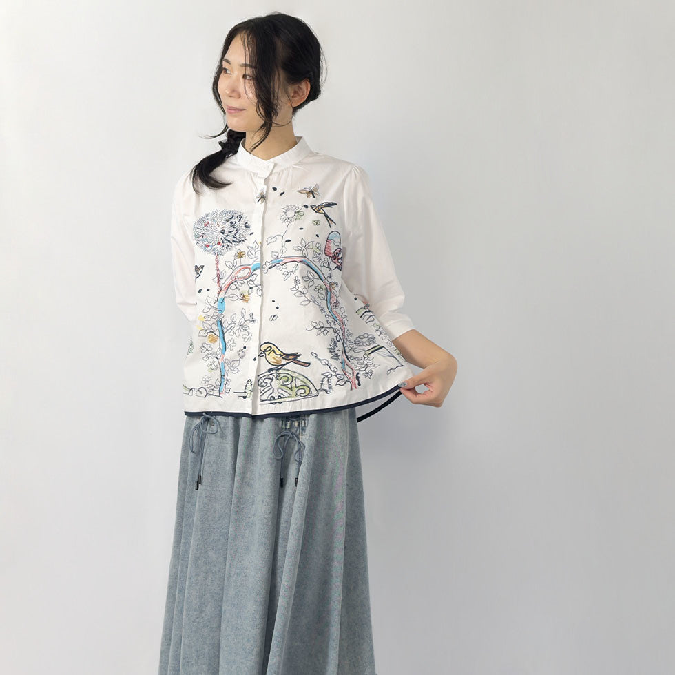 アート刺繍ノーカラーリラックスフィットブラウス
