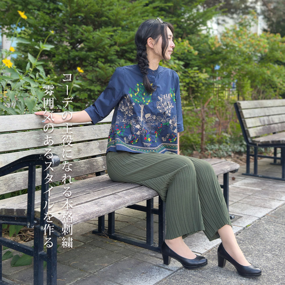 アート刺繍ノーカラーリラックスフィットブラウス