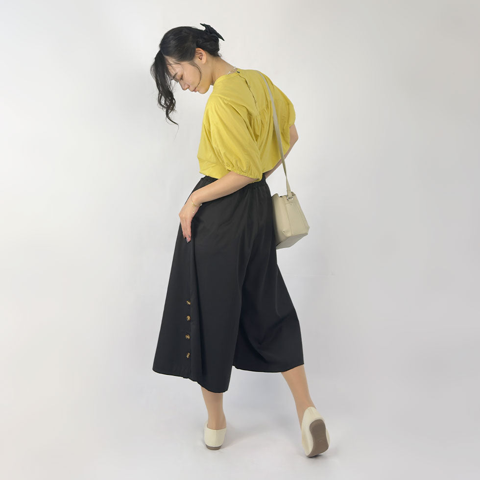 サイドボタンワイドパンツ