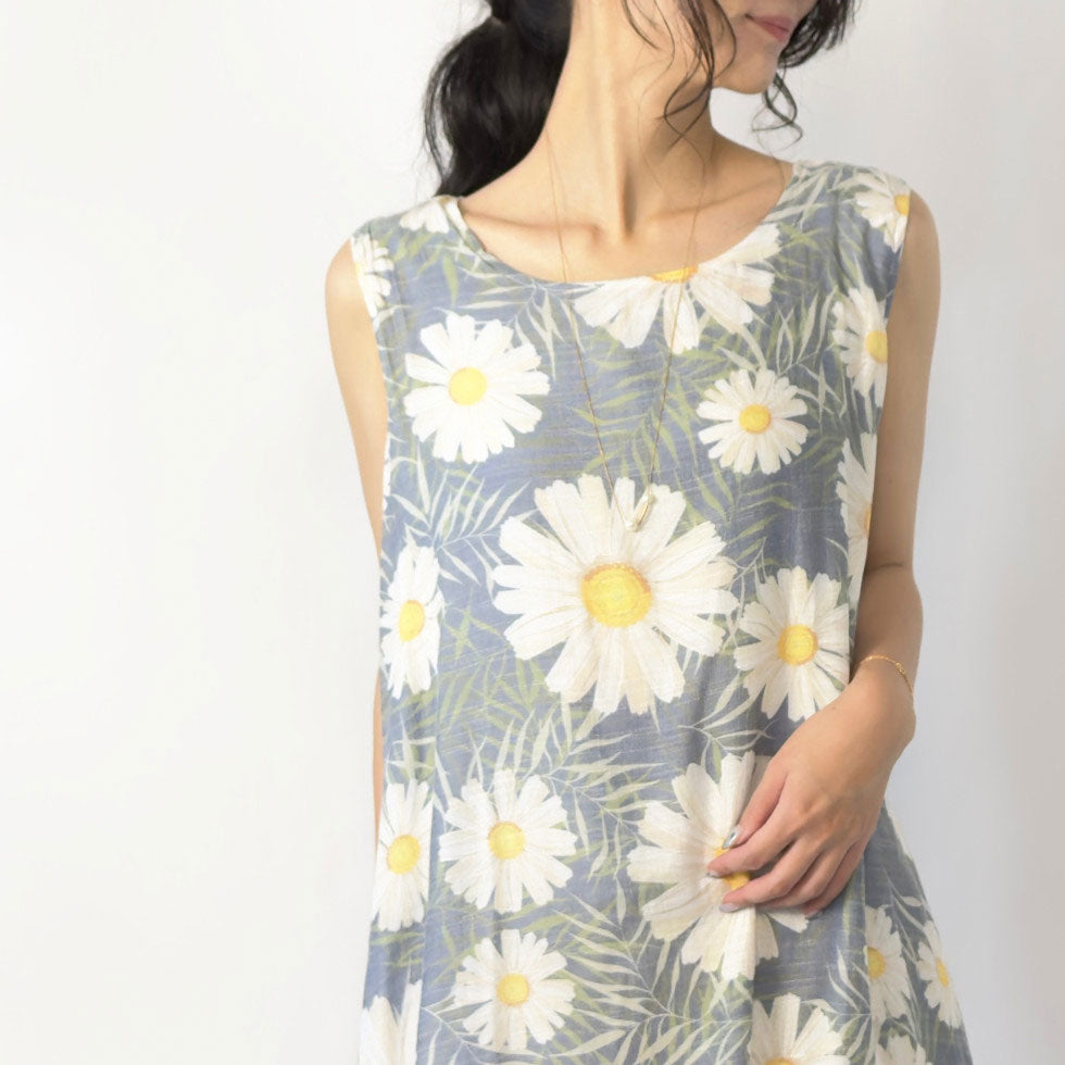 花柄ノースリーブワンピース×シアーカーディガン(アンサンブル)