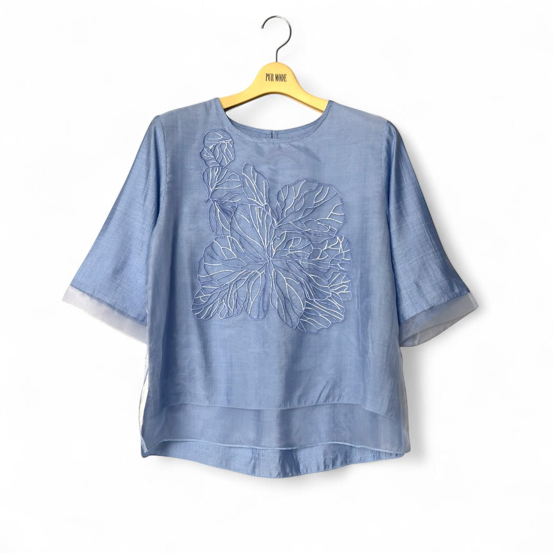 レイヤード調花柄刺繍シアープルオーバー