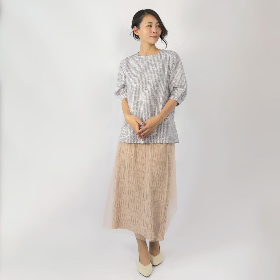 ストライプ花柄刺繍プルオーバーブラウス