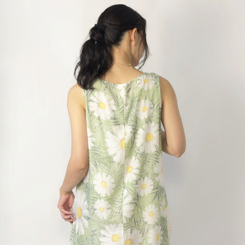 花柄ノースリーブワンピース×シアーカーディガン（アンサンブル）