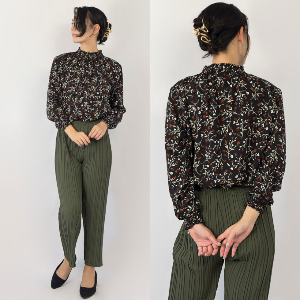 花柄シャーリングメロウハイネックブラウス