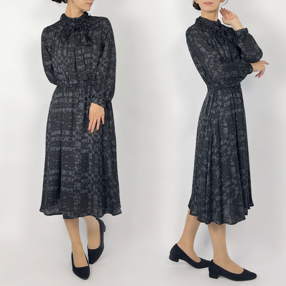 リボン付き総柄ワンピース